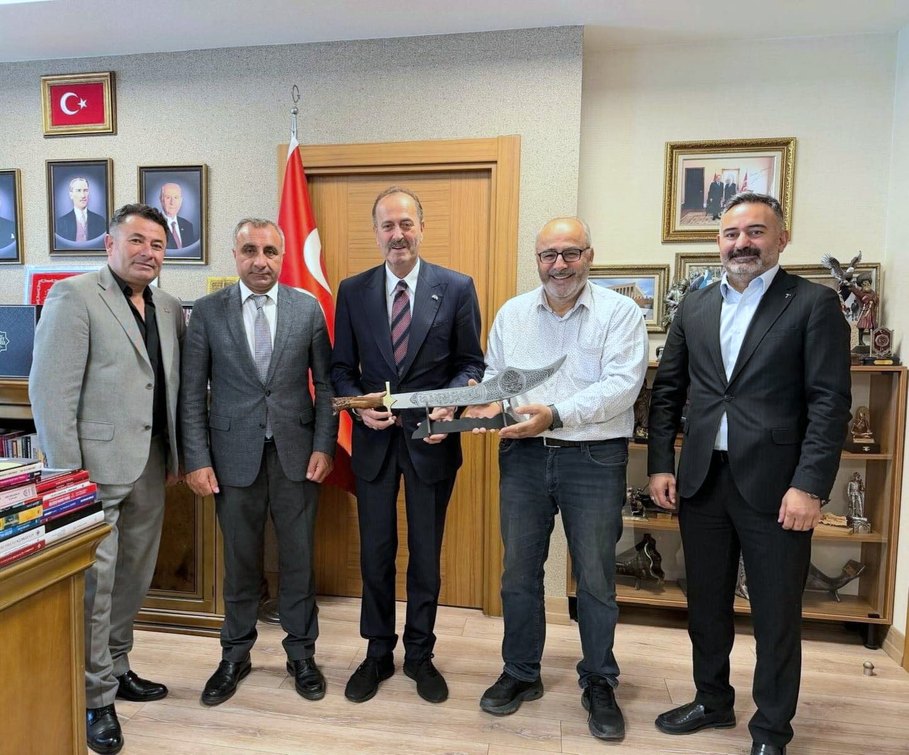 İzmir Milletvekiline ziyaret